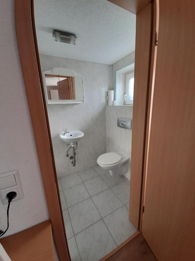 Biberach-Riss-Zimmer-Frei, Einzel-Zimmer Bad Kueche Birkenhard Exterior foto