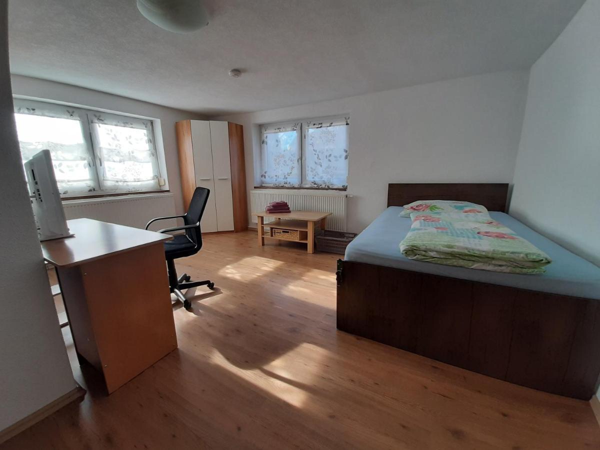Biberach-Riss-Zimmer-Frei, Einzel-Zimmer Bad Kueche Birkenhard Exterior foto