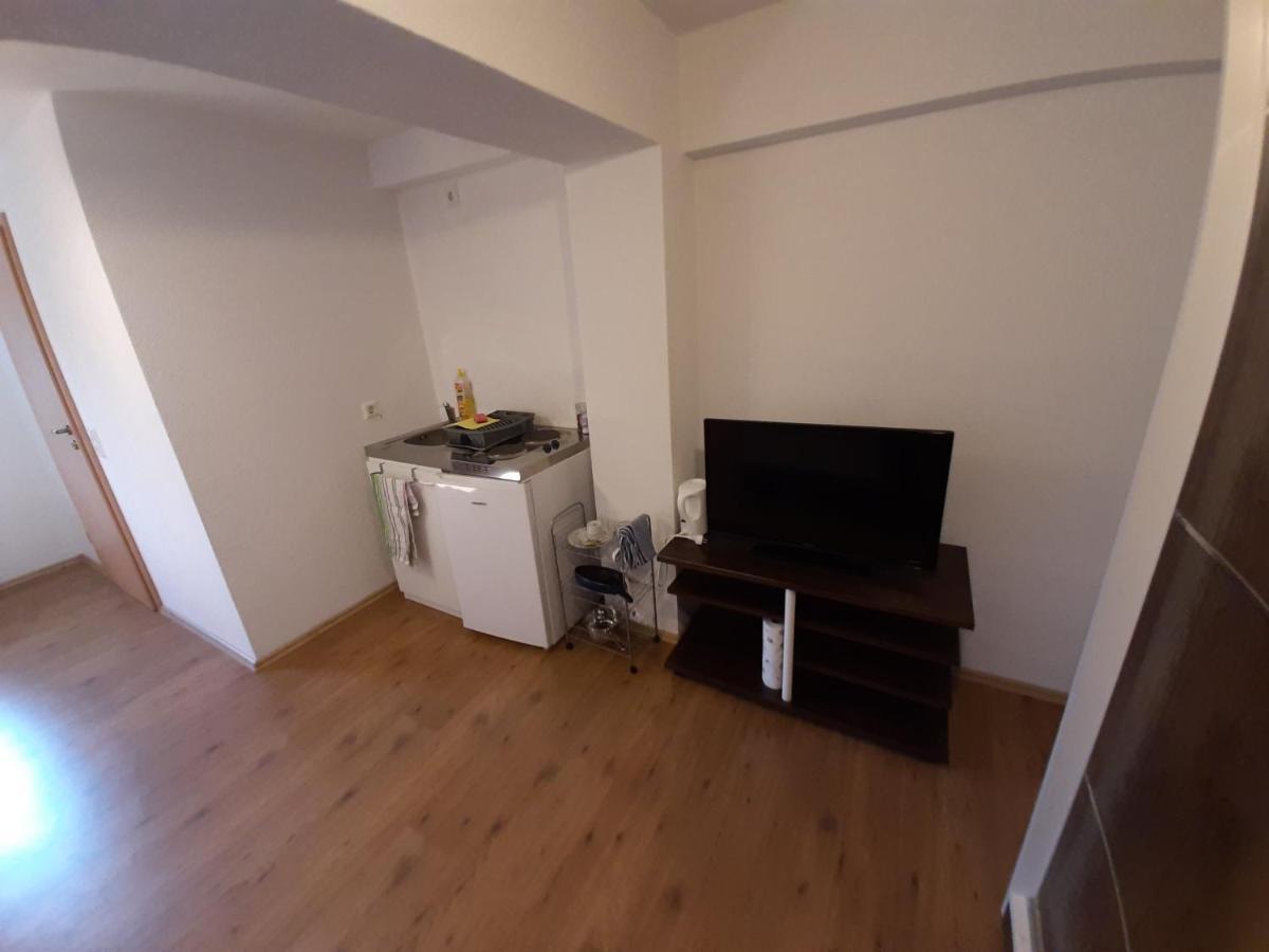 Biberach-Riss-Zimmer-Frei, Einzel-Zimmer Bad Kueche Birkenhard Exterior foto