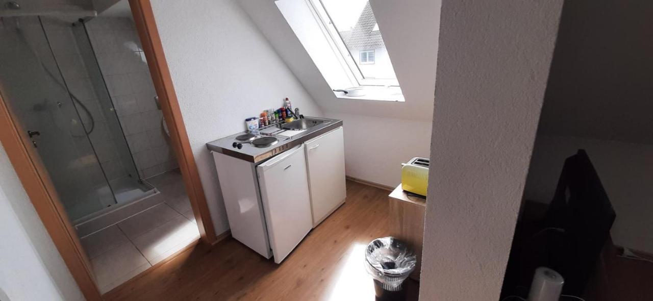 Biberach-Riss-Zimmer-Frei, Einzel-Zimmer Bad Kueche Birkenhard Exterior foto