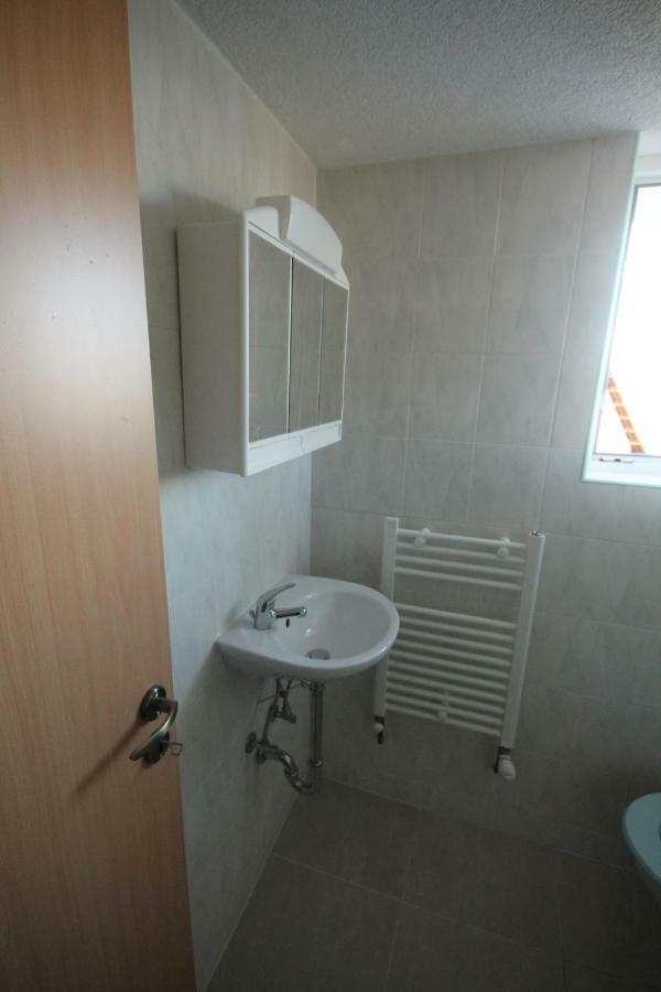 Biberach-Riss-Zimmer-Frei, Einzel-Zimmer Bad Kueche Birkenhard Exterior foto