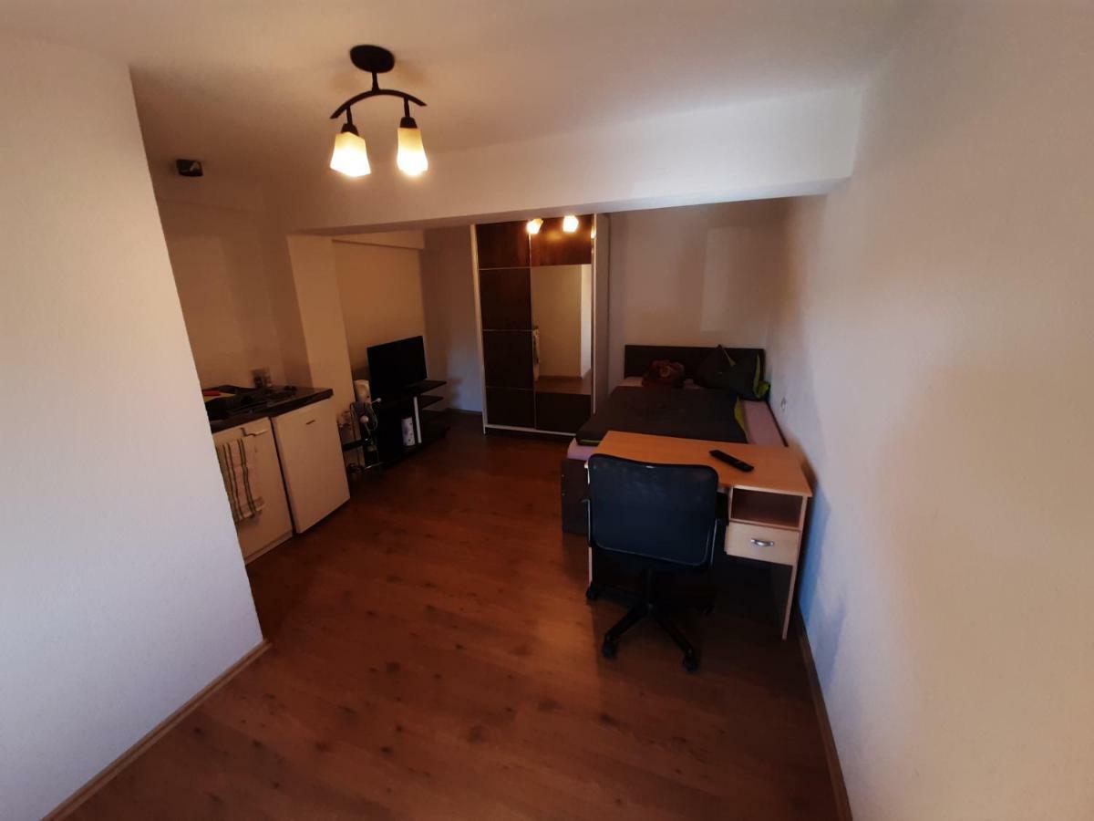 Biberach-Riss-Zimmer-Frei, Einzel-Zimmer Bad Kueche Birkenhard Exterior foto